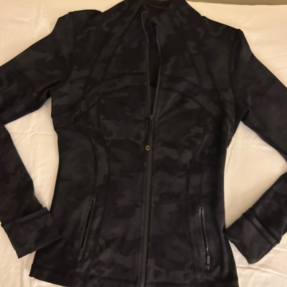 Lululemon Define Jacket in black camouflage